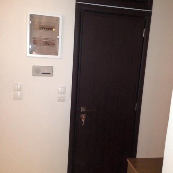 Κουφώματα αλουμινίου ή PVC, εσωτερικές πόρτες, θωρακισμένες πόρτες ασφαλείας